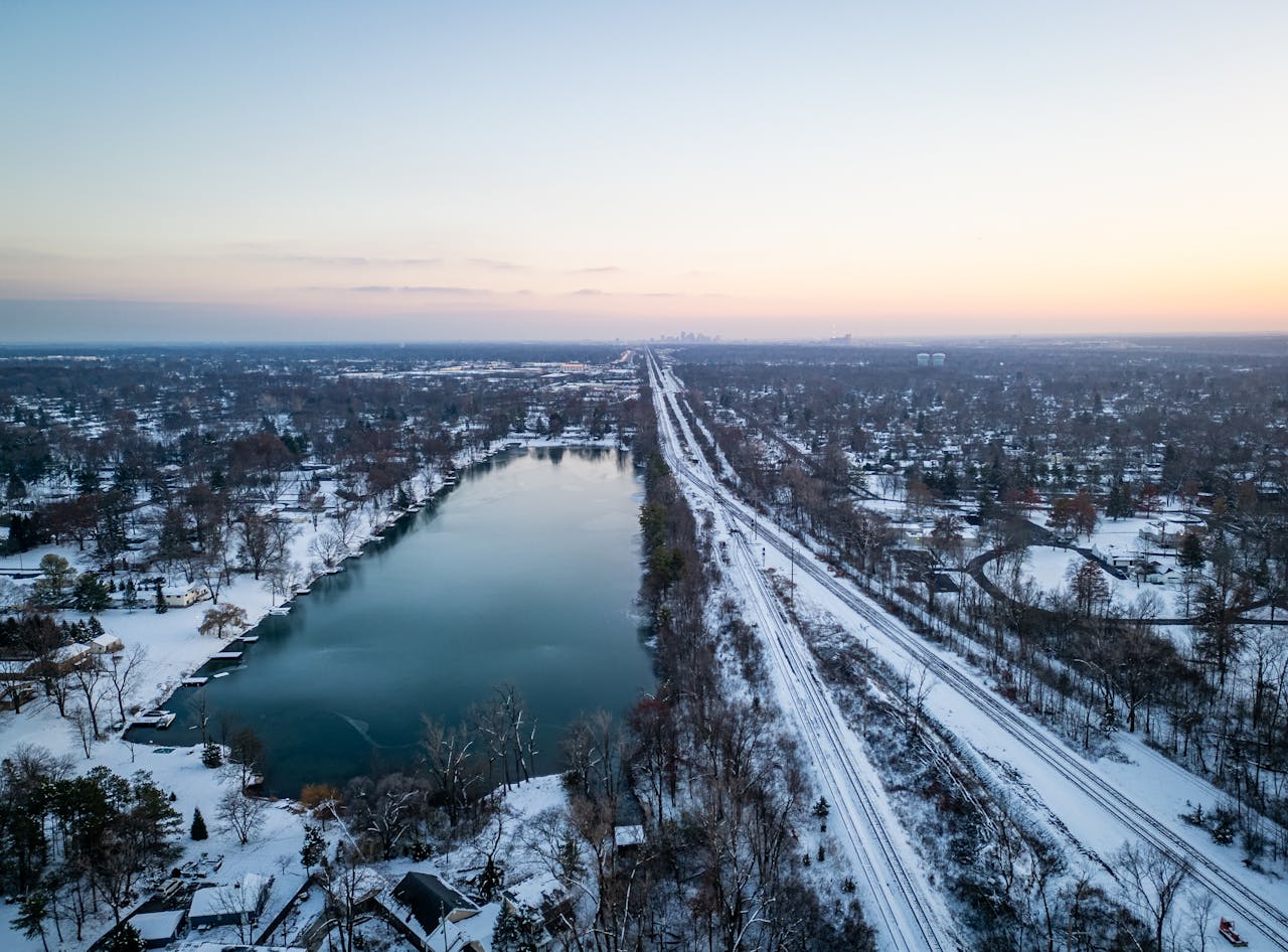 aerial-winter-landscape-at-dusk-with-snow-35421495